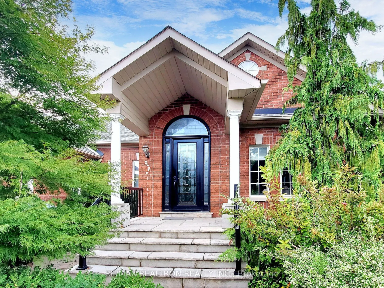 4 bed, $4,000 — Photo 4