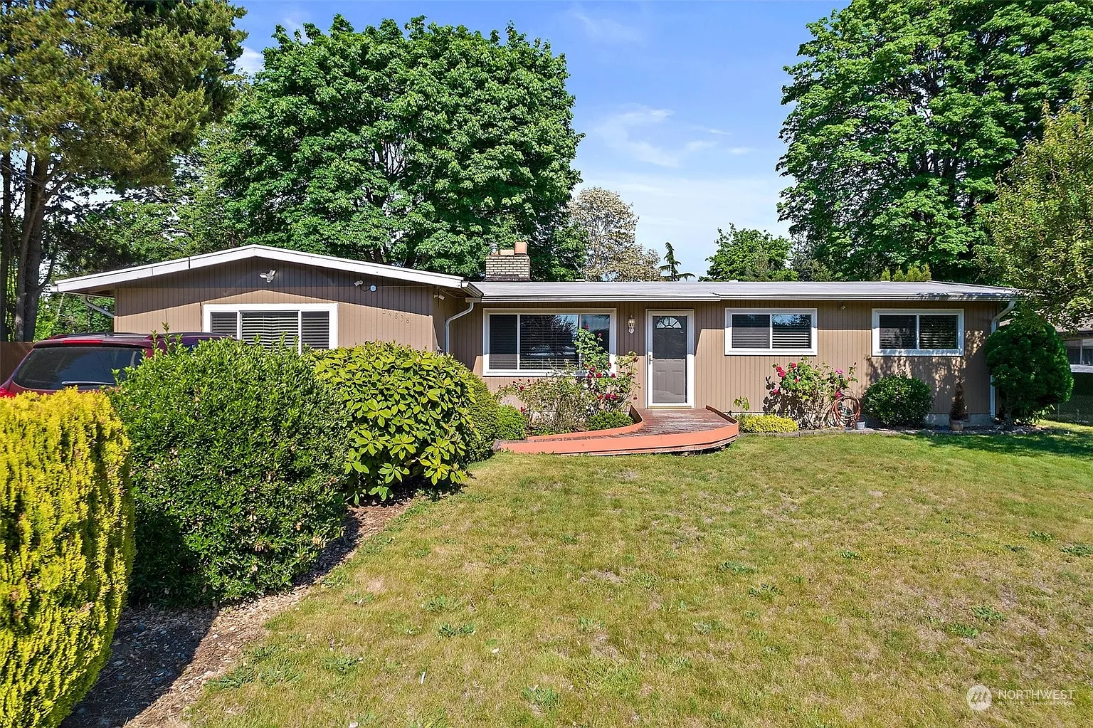 34838 Military Road S photo 1