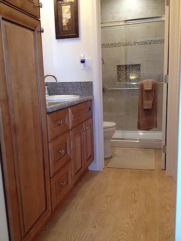 2313 Montrose Ave #7 — Photo 16