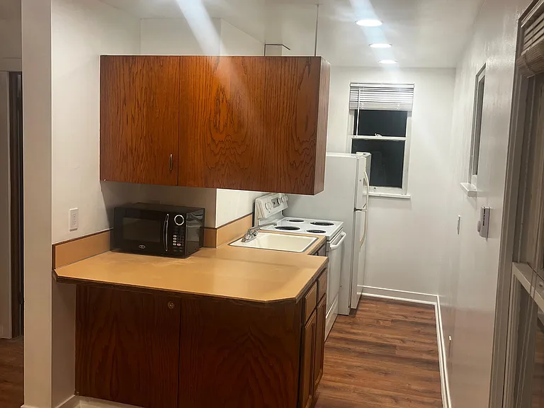 322 Avenue A #3 — Photo 10