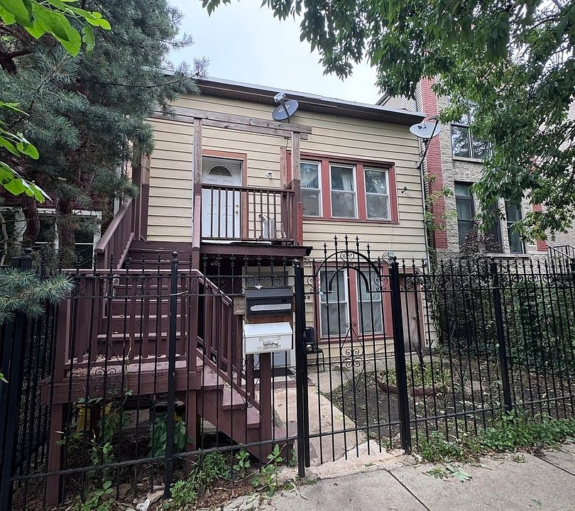2nd image of 1940 W Huron St
