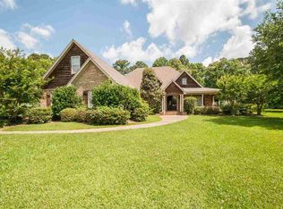 1038 E Broadwater Rd, Jackson, MS 39212