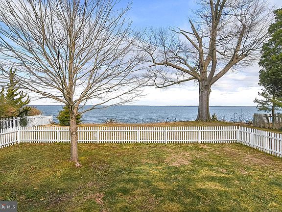 5th image of 3114 Riverview Dr