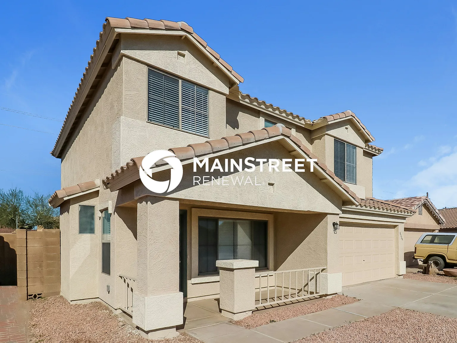6324 W Winslow Ave — Photo 2