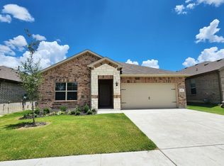 913 Braymer Ln, Fort Worth, TX 76108