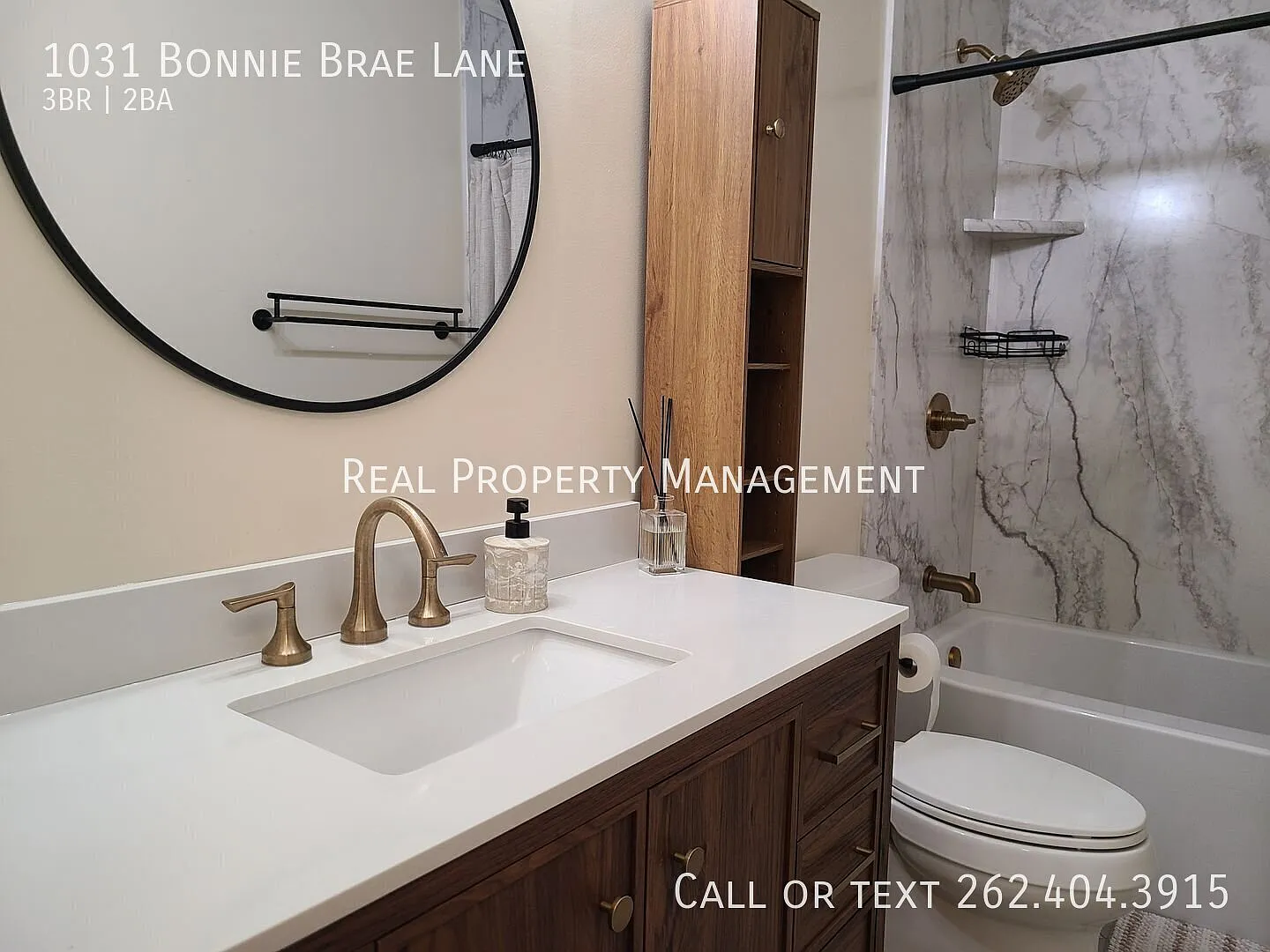 Lake Geneva Living - Spacious 3-Bedroom Home with Fenced Yard! 1031 Bonnie Brae Lane, Lake Geneva... — Photo 3