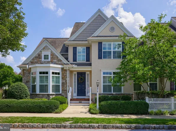 1455 Drake Ln, Lancaster, PA 17601