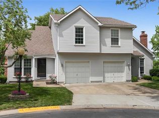 8514 W 109th Ter, Overland Park, KS 66210