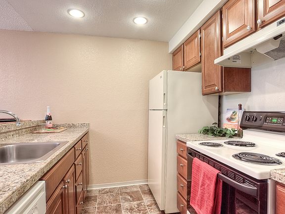 3rd image of 110 149th Ave NE APT D