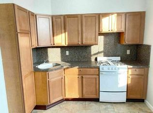 58-10 Myrtle Ave #3R3, Ridgewood, NY 11385