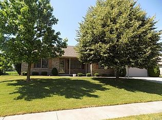 613 Magnolia Dr, Greenville, OH 45331