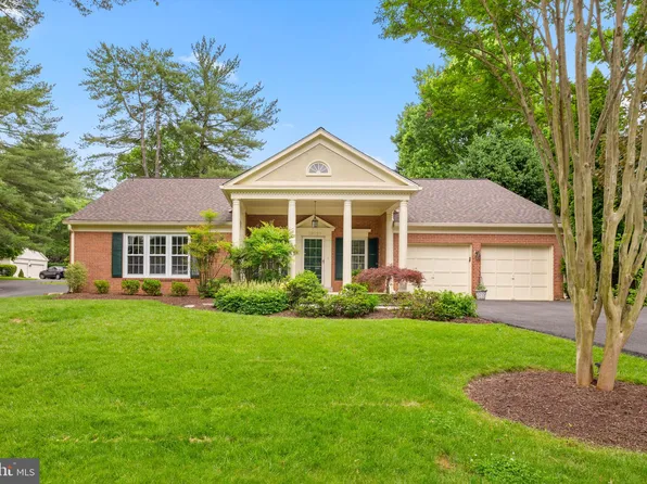 12025 Trailridge Dr, Potomac, MD 20854