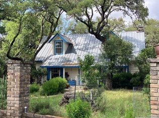 1040 Winding Creek Trl, Spring Branch, TX 78070