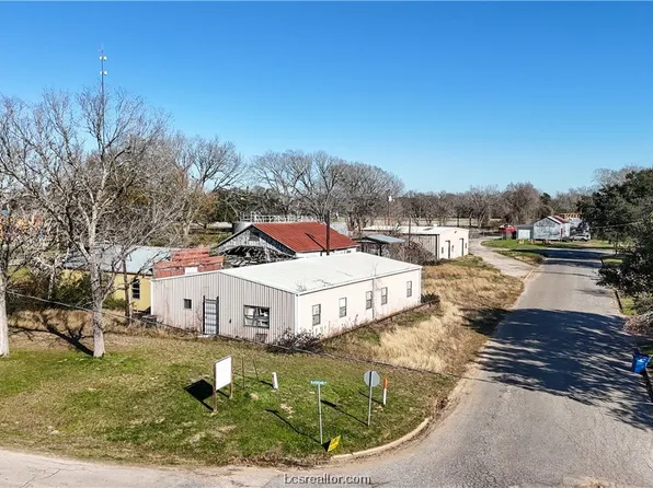 1446 Saint Marys St, Hempstead, TX 77445