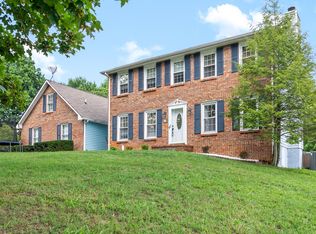 2075 Roxbury Ln, Clarksville, TN 37043