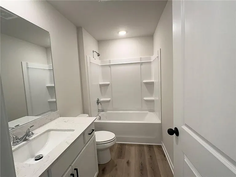 345 Rodeo Dr — Photo 21