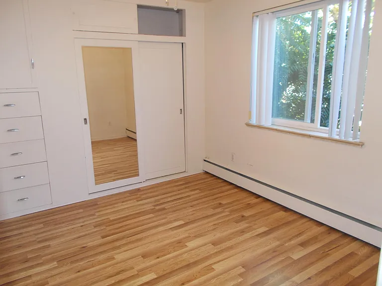 1065 N Pearl St #205 — Photo 3
