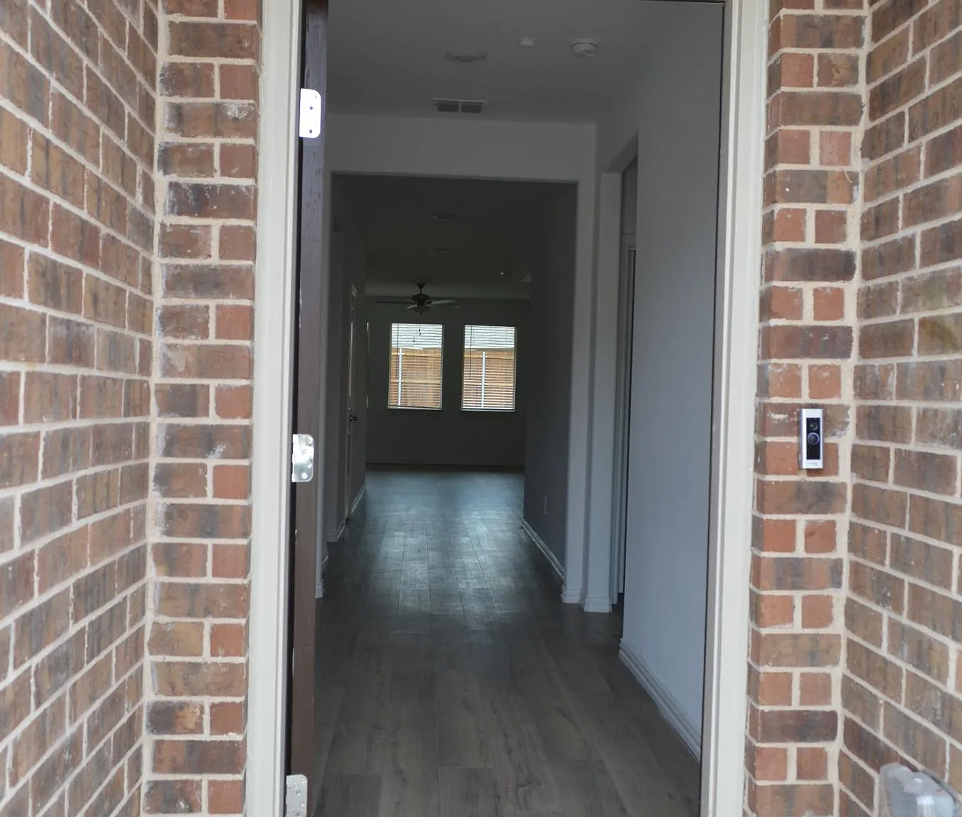4 bed, 2.5 bath, 2347 sqft, $2,800 — Photo 4