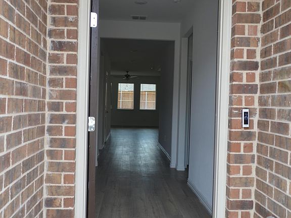 4th image of 7924 Lindheimer Ln