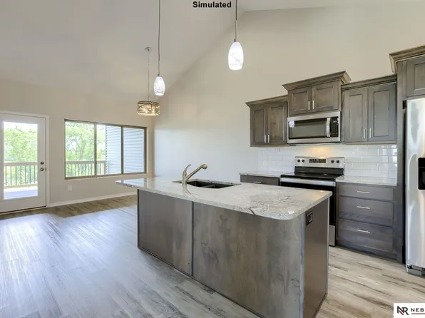 8857 S 47th St, Lincoln, NE 68516