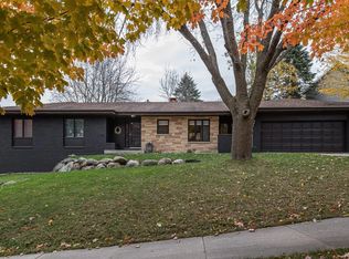 2054 Hill Pl SW, Rochester, MN 55902