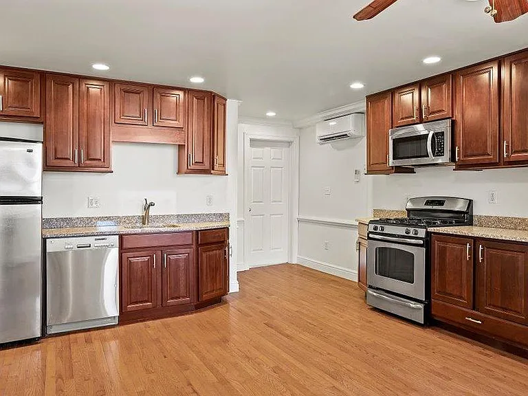 5400 Elmer St #5 — Photo 11
