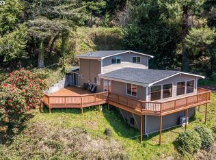 94533 Golf Course Ln, North Bend, OR 97459