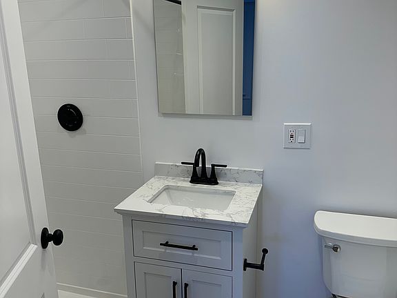 3rd image of 11 Medway St APT 4