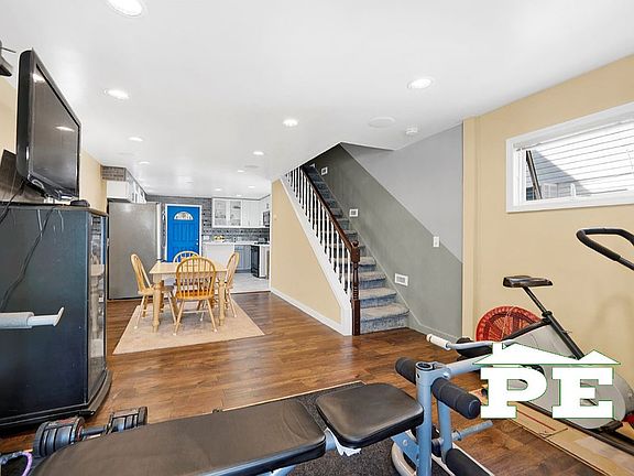5th image of 5422 Avenue
