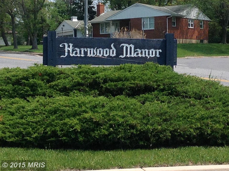 2nd image of 2420 Lakewood Rd