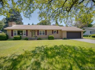 2270 Garden Rd, Aurora, IL 60506