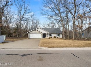639 Cherokee Rd, Lake Ozark, MO 65049