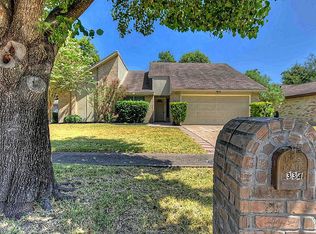 5334 Oak Cove Dr, Houston, TX 77091