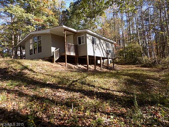 3rd image of 43 Country Oak Dr