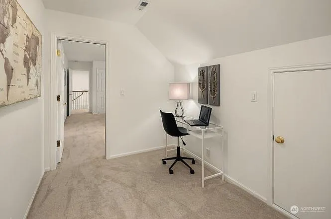 13623 NE 32nd Pl — Photo 3