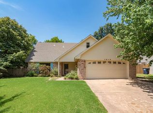 1818 Old Post Rd, Enid, OK 73703