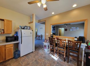 621 W 4th St, Cedar Falls, IA 50613