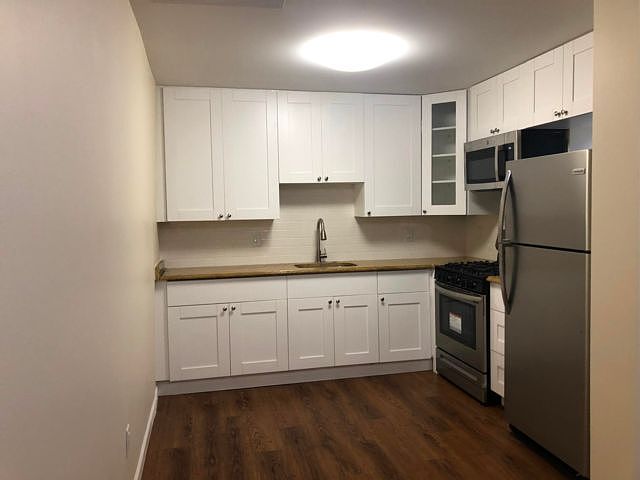 1st image of 11110 Rockaway Beach Blvd
