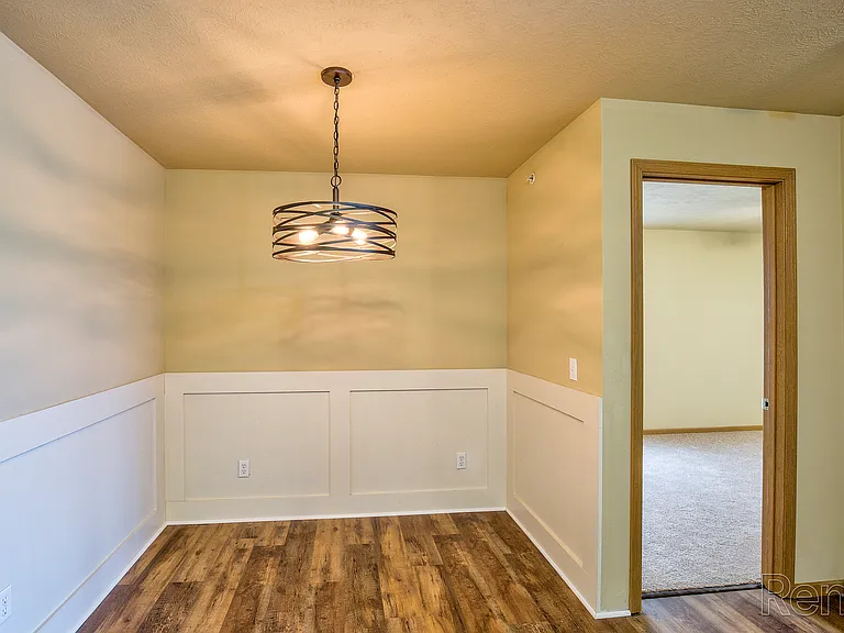 Weaver Creek Apartments — Photo 29