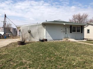 406 N 9th St, Hiawatha, KS 66434