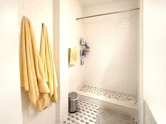 5th image of 12 Follen St #2A