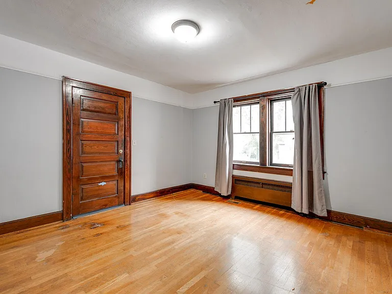 710 Forest Ave #1 — Photo 13