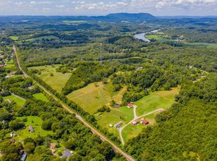 320315 Welcome Ln, Strawberry Plains, TN 37871