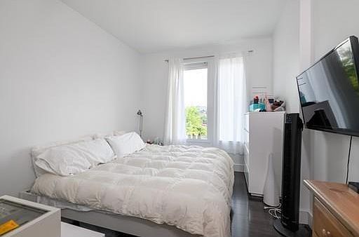 2nd image of 6 6th St #203