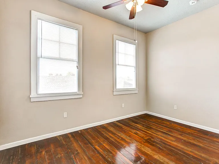 1465 N Villere St — Photo 5