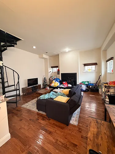 2301 Lombard St #1R Photo 1