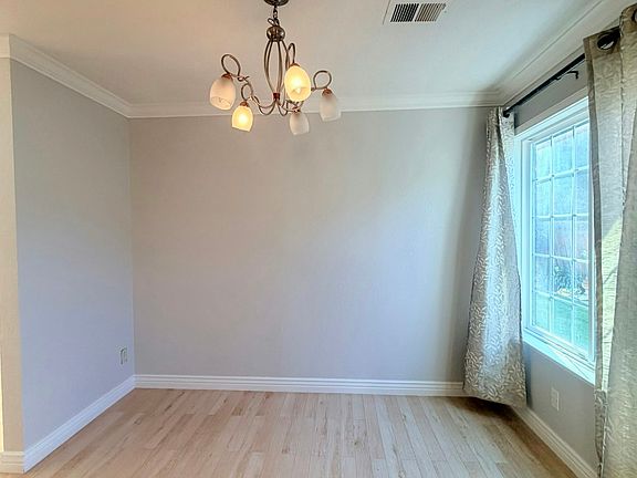 5th image of 66 Snyder Way