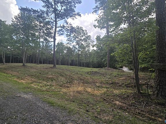 4th image of 49-50 Lake View Dr