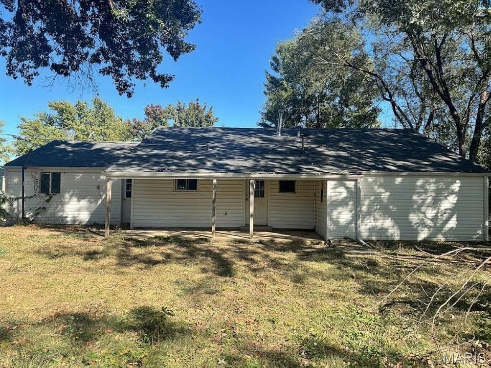 2nd image of 204 Allen Dr