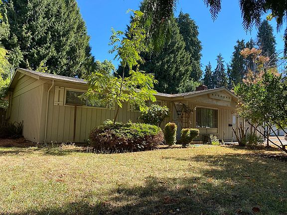 3rd image of 305 Rustic Pl